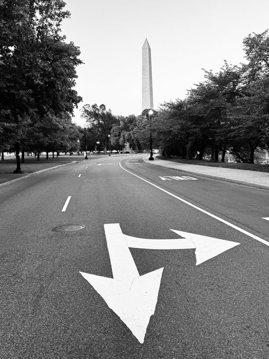 Black and white Washington Monument