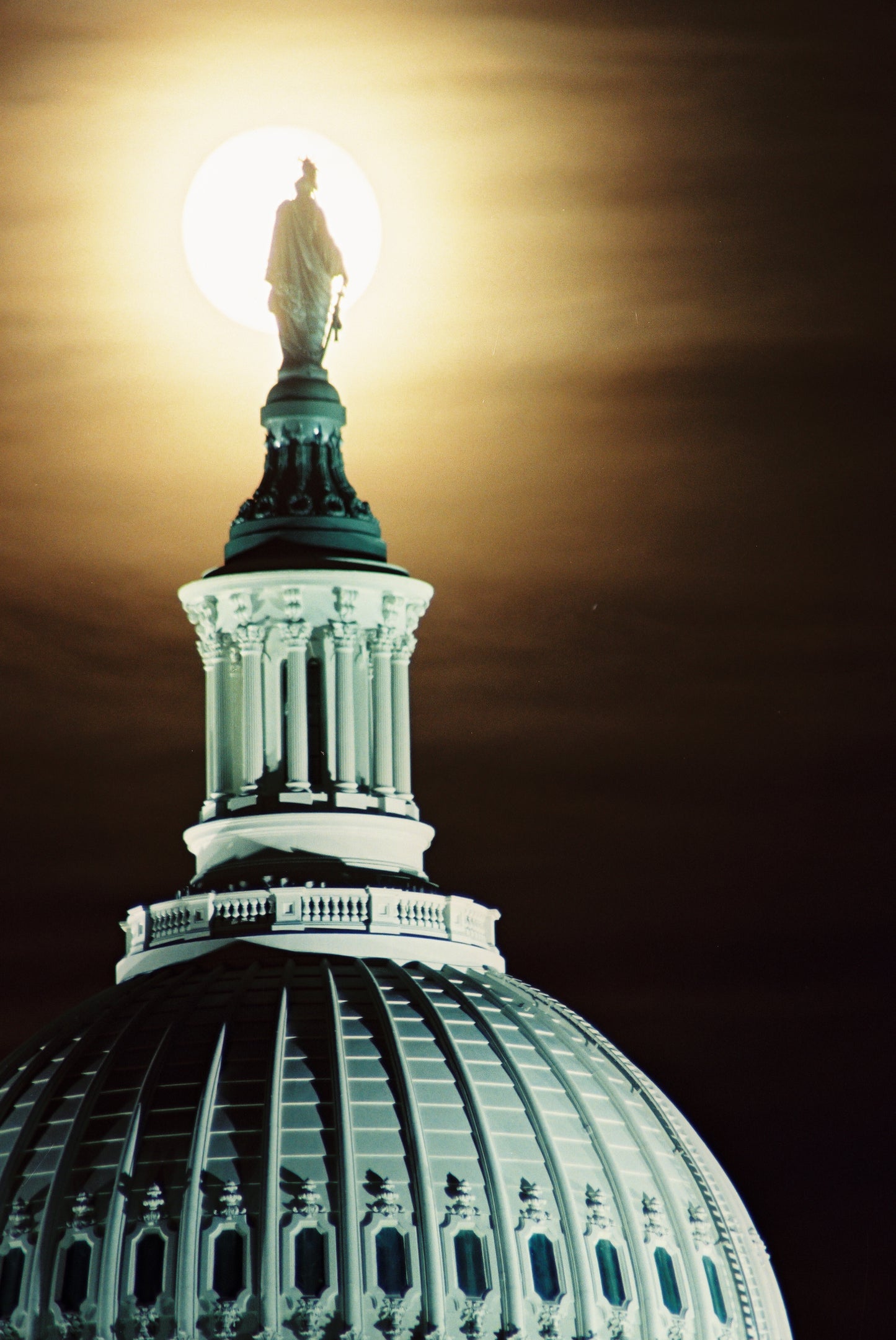 Capitol Full Moon